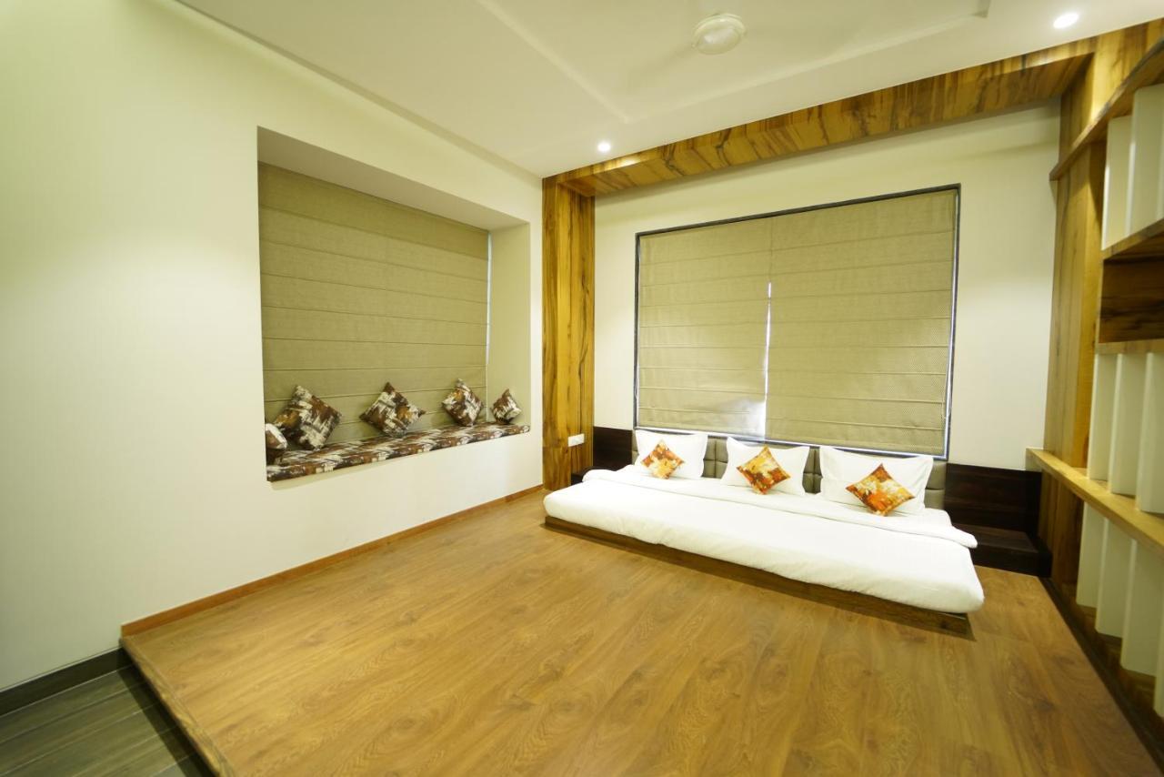 Hotel The Royal Inn Baramati Zewnętrze zdjęcie