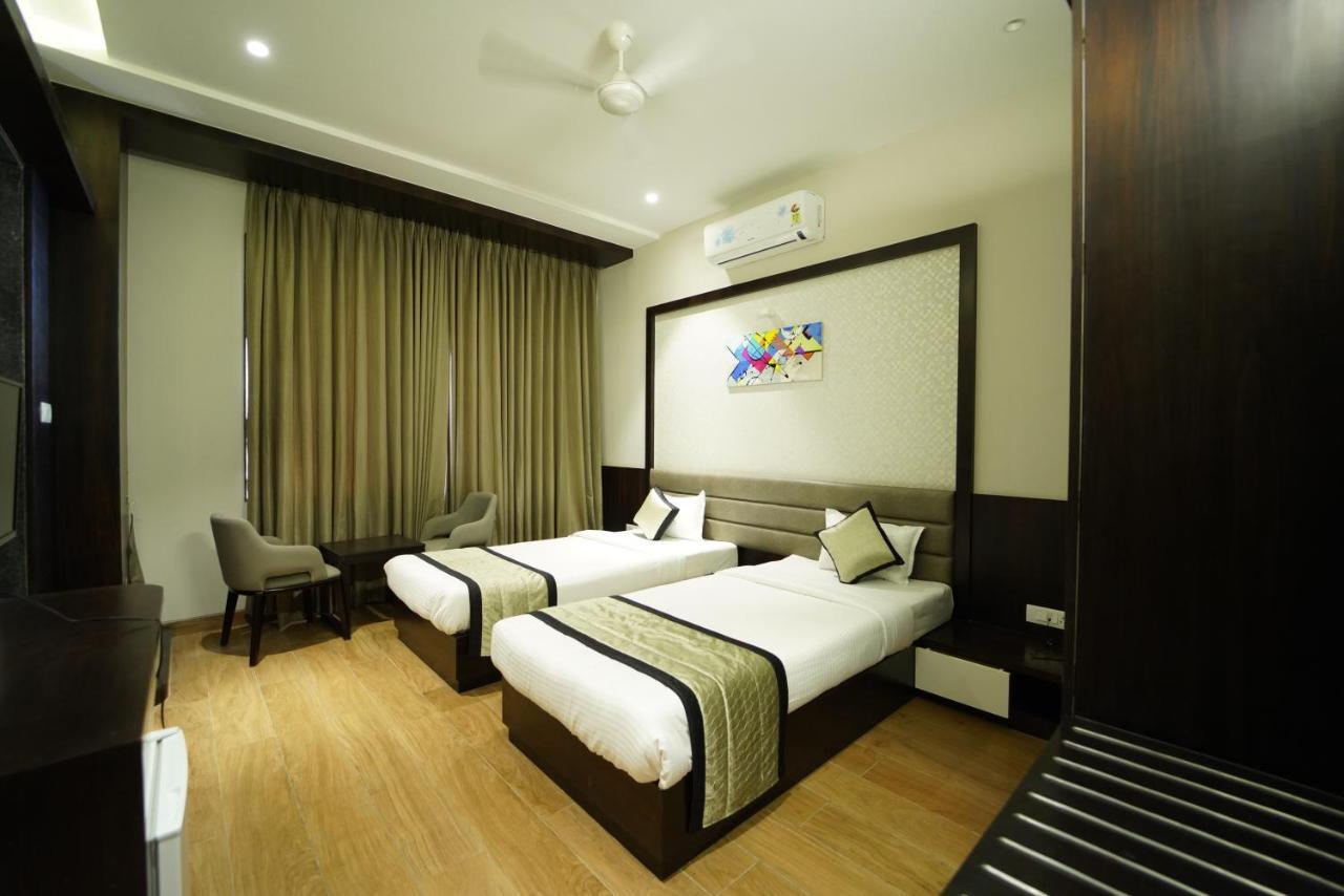 Hotel The Royal Inn Baramati Zewnętrze zdjęcie