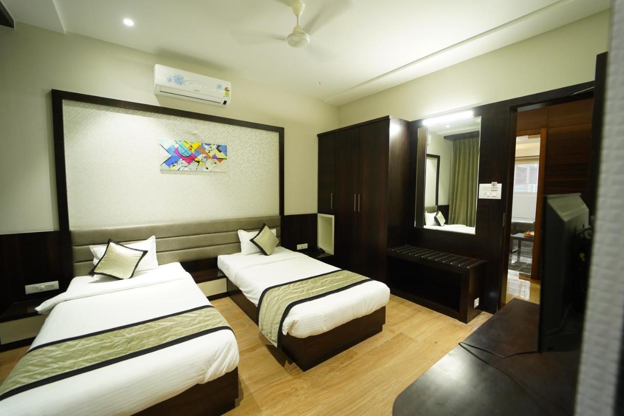 Hotel The Royal Inn Baramati Zewnętrze zdjęcie